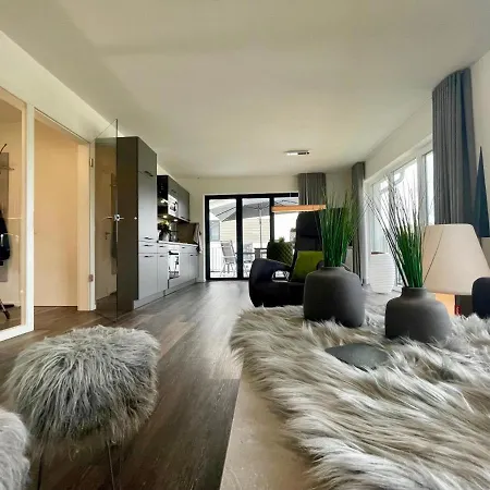 Sonnenweg 6 *